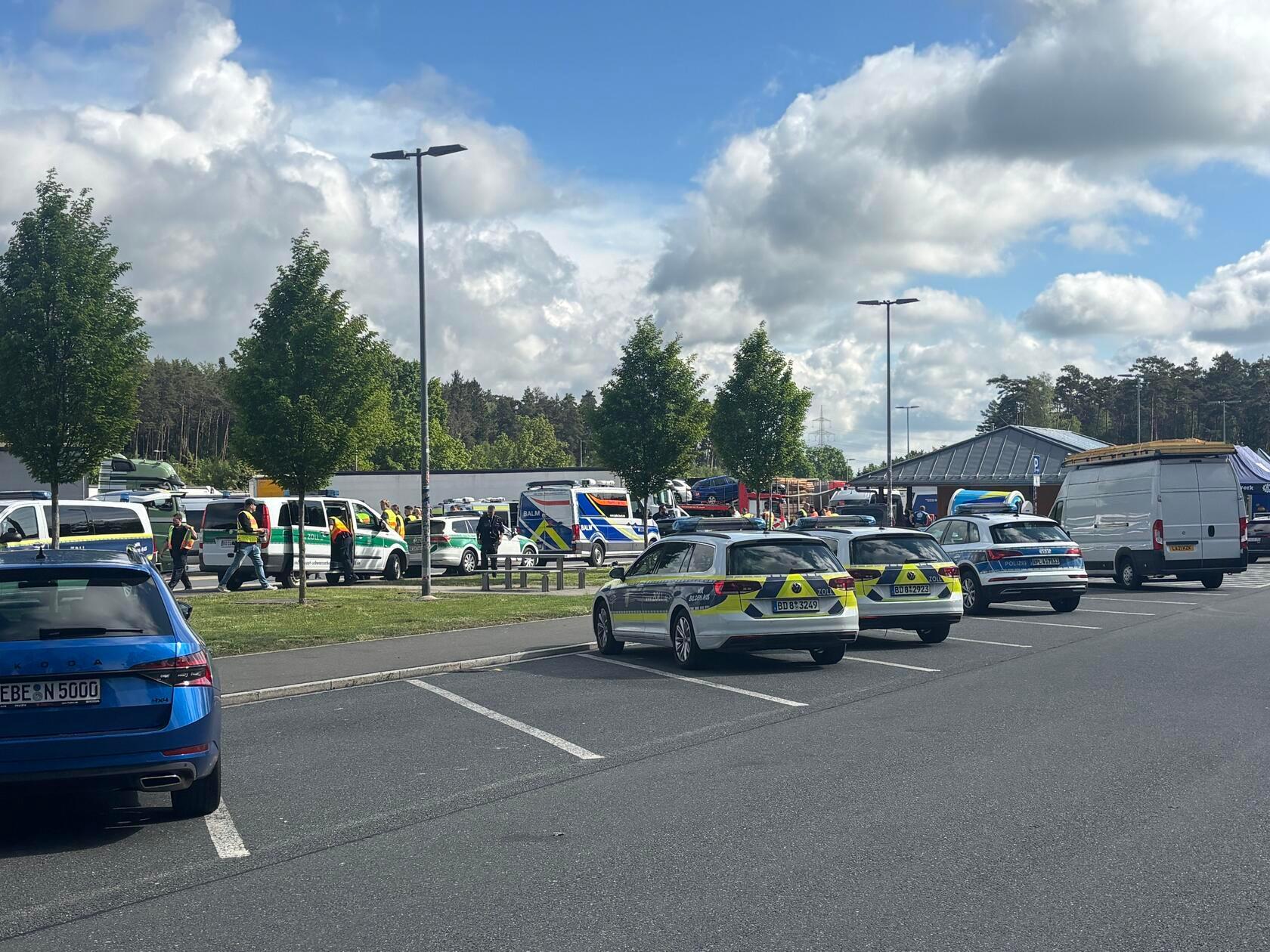 Mittelfranken war am Mittwoch Schauplatz des neunten Länderübergreifenden Sicherheitstags der Polizei. Insgesamt beteiligten sich 25 Schutzpolizeidienststellen und fünf Verkehrspolizeiinspektionen an dem Aktionstag.