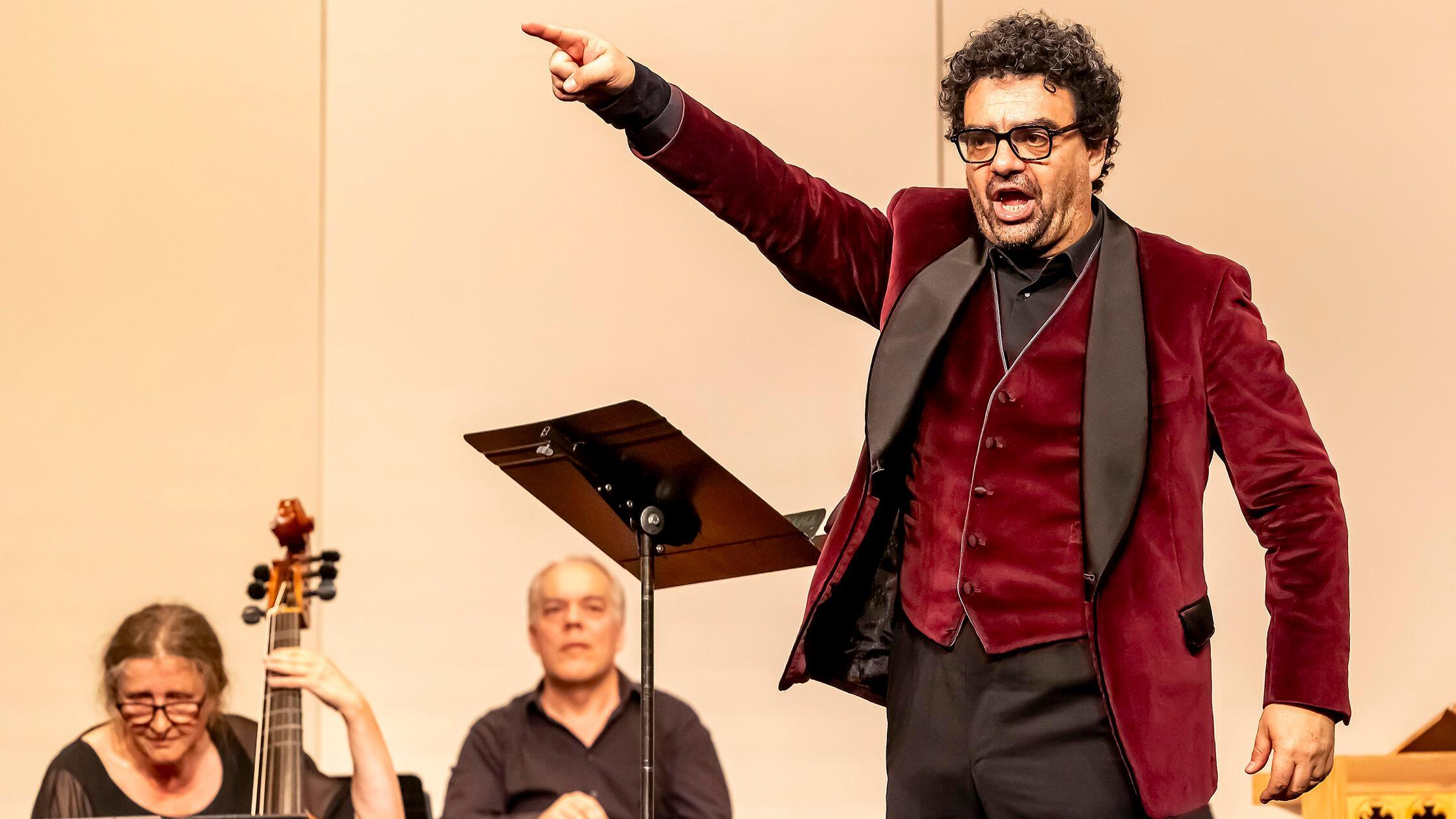ROLANDO VILLAZON UND DIE LAUTTEN COMPAGNEY