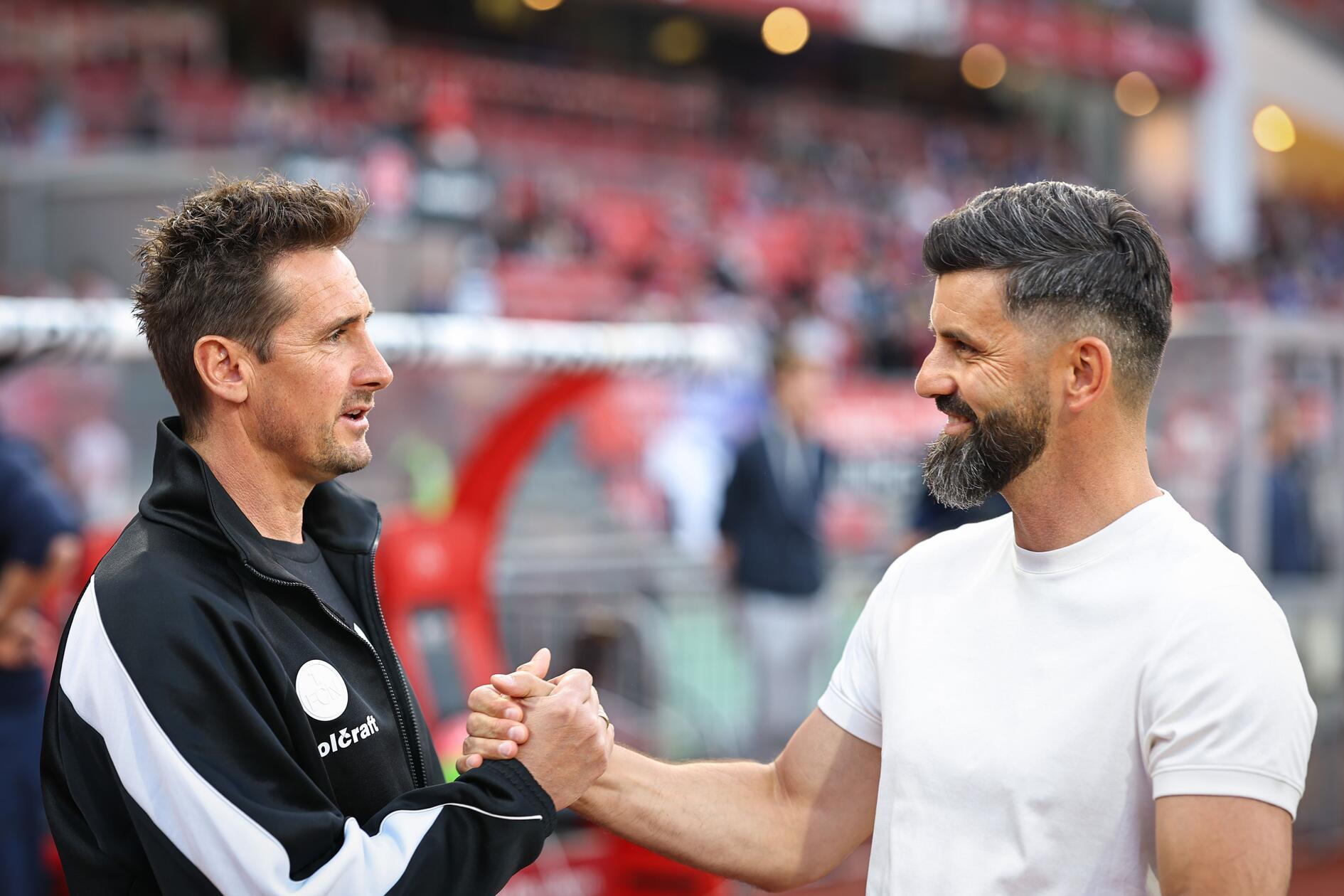 FCN-Coach Klose veränderte seine Startelf auf drei Positionen: Die beiden Routiniers Mathenia und Soares bekamen die Chance von Beginn an. Daneben kehrte Torjäger Zoma zurück.