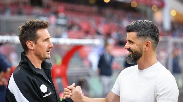 FCN-Coach Klose veränderte seine Startelf auf drei Positionen: Die beiden Routiniers Mathenia und Soares bekamen die Chance von Beginn an. Daneben kehrte Torjäger Zoma zurück.