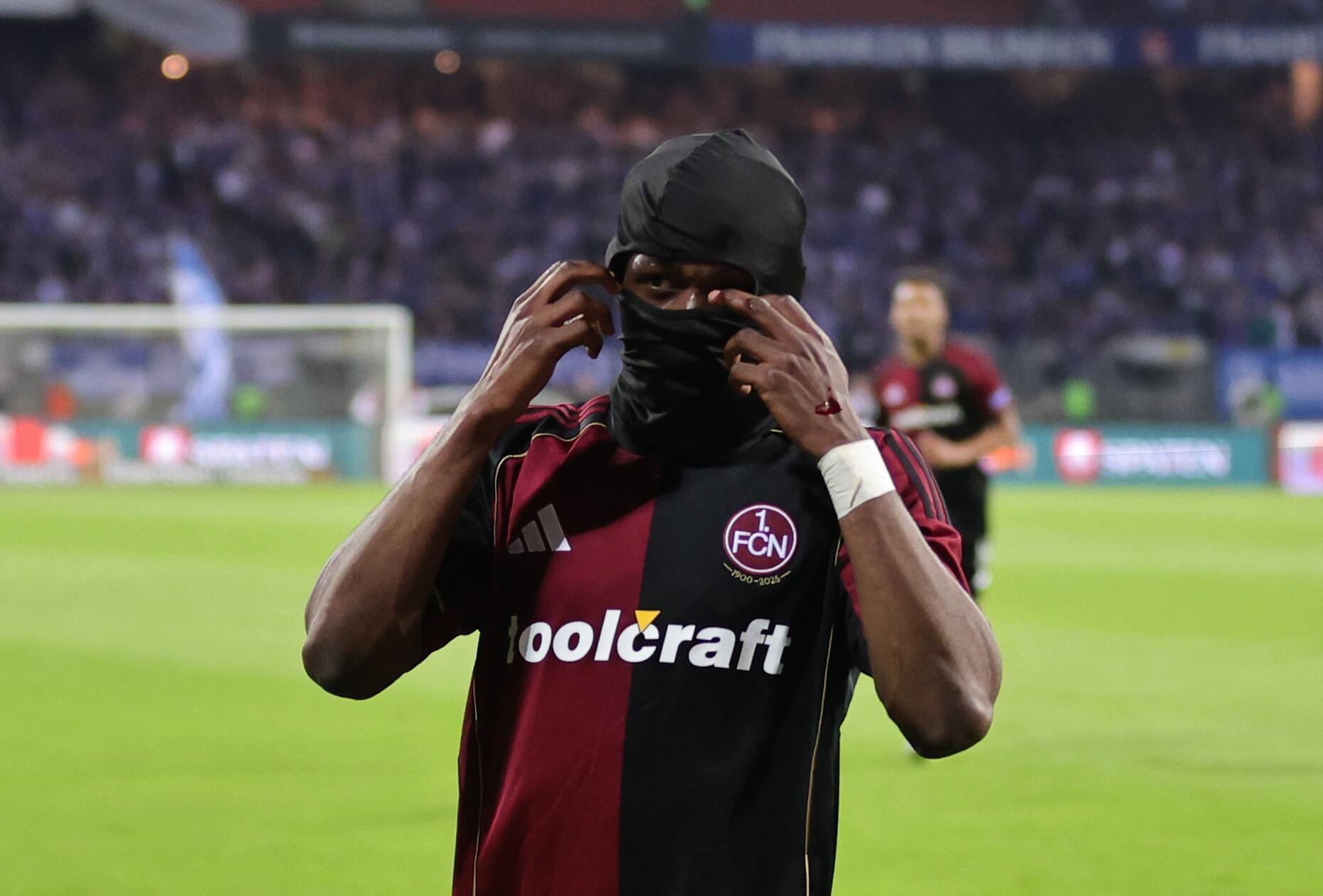 Es war das bereits zwölfte Saisontor des Offensivspielers, der sich für seinen Treffer einen besonderen Jubel ausgedachte hatte.