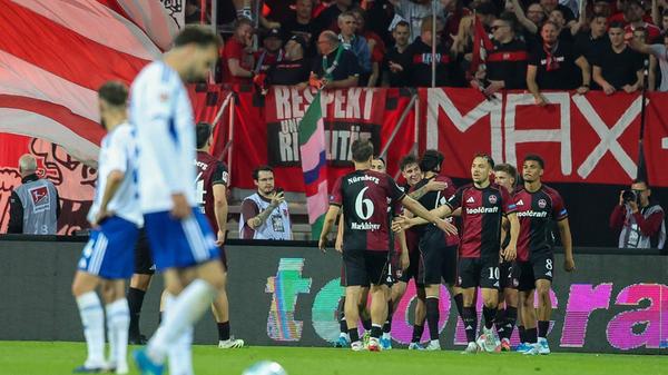 Der dritte Nürnberger Treffer war letztlich auch gleichbedeutend mit dem Endstand, sodass der Club einen ungefährdeten Heimsieg einfuhr.