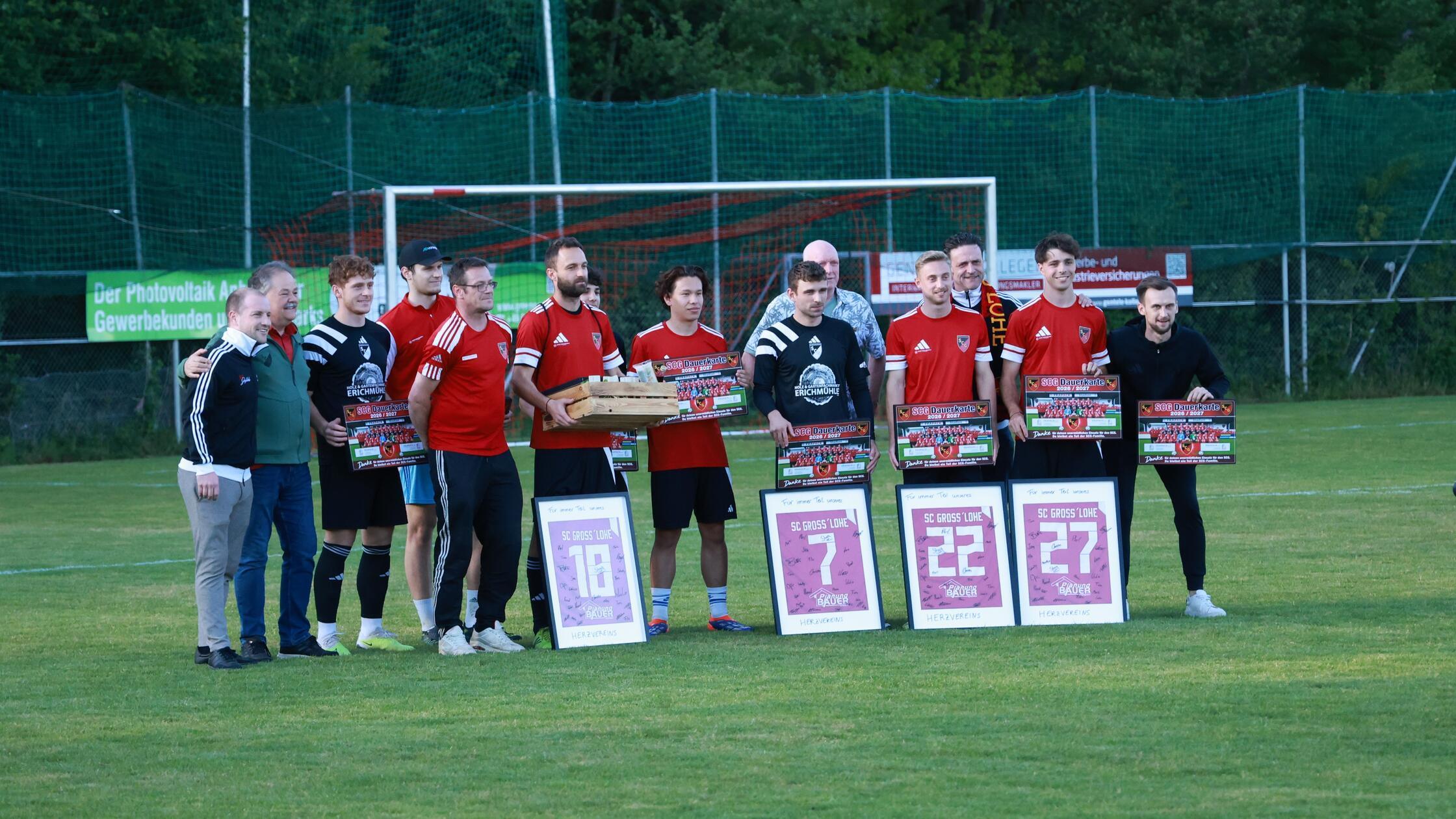 SC Großschwarenlohe Ehrungen vor dem Spiel