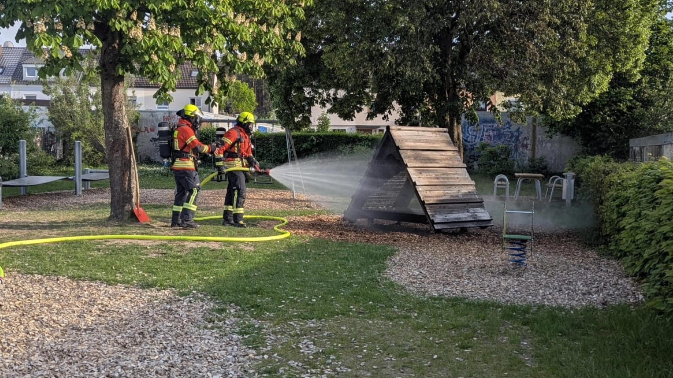 Feuerwehr Brand Kinderspielplatz Leerstetten