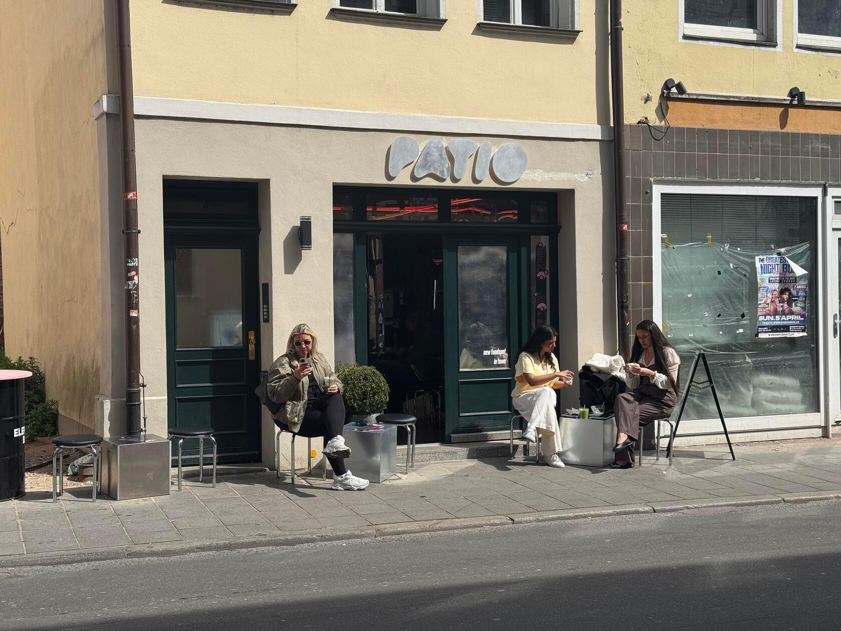 Im Vorbeigehen vielleicht sogar etwas unscheinbar ...