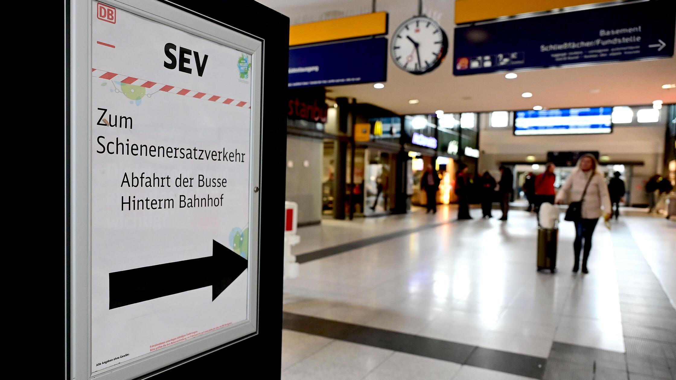 bahn_hjw_291025_016