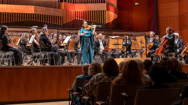 NN_Symphoniker_Baiba_Skride11_hvd_090526