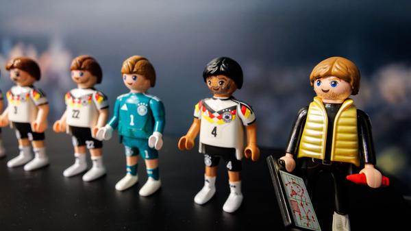 ARCHIV - 26.01.2026, Bayern, Nürnberg: Playmobil-F