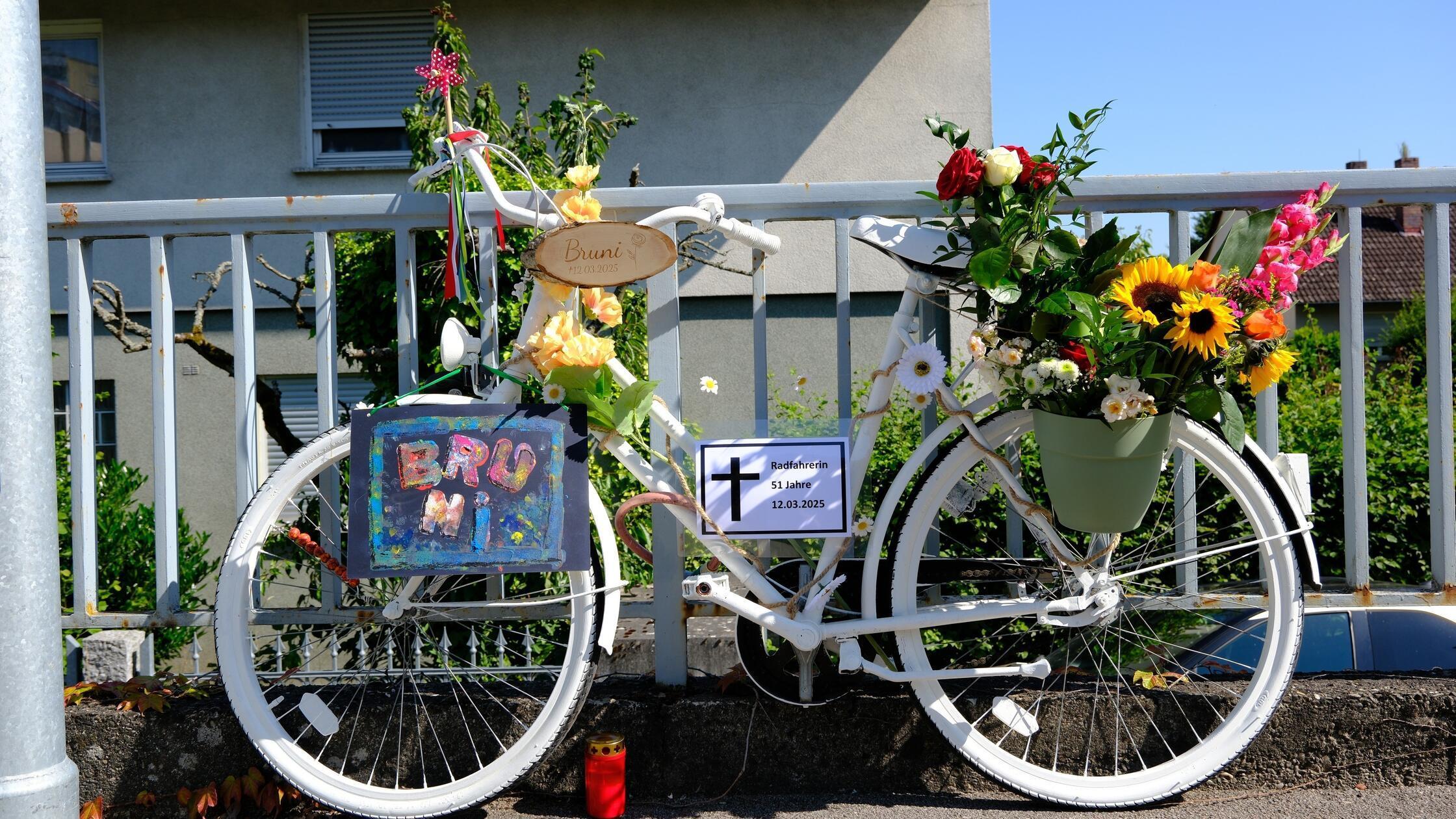 Ein Ghostbike soll uns alle daran erinnern, wie ve