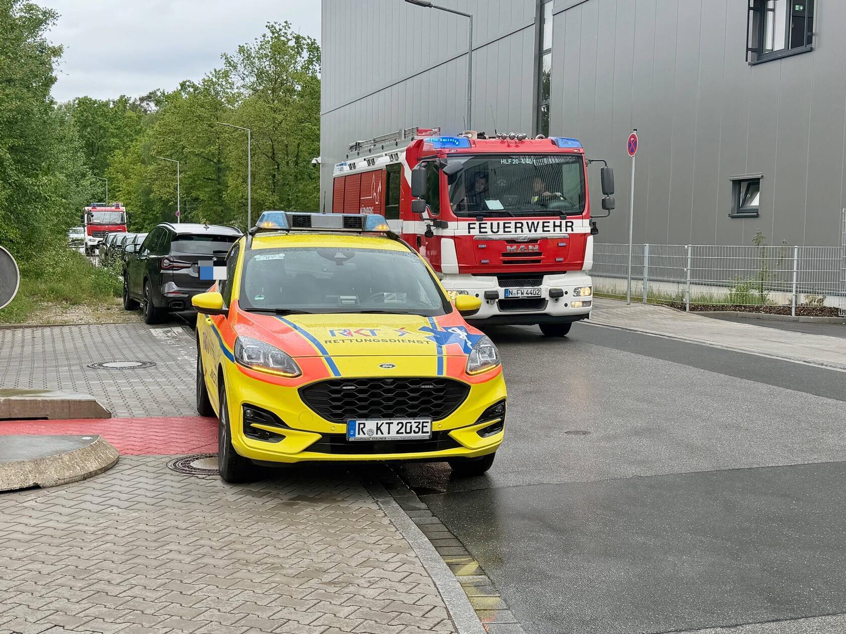 Mehrere Personen wurden durch den Unfall verletzt. Ein Mann musste vor Ort reanimiert werden.