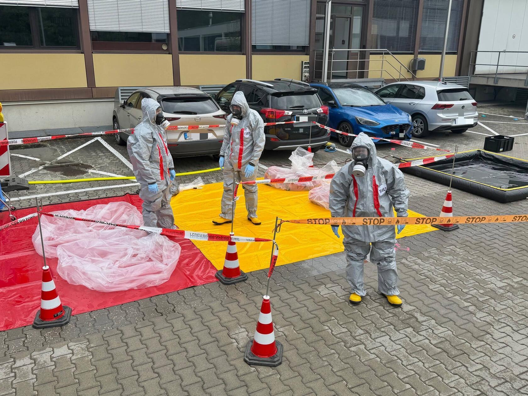 Am Abend gibt die Polizei die traurige Gewissheit bekannt: Er erlag seinen schweren Verletzungen im Krankenhaus.
