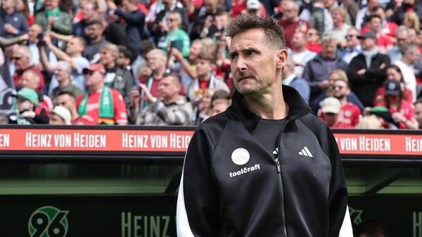 Cheftrainer Klose stand vor der letzten Aufgabe seines zweiten Jahres an der Nürnberger Seitenlinie.