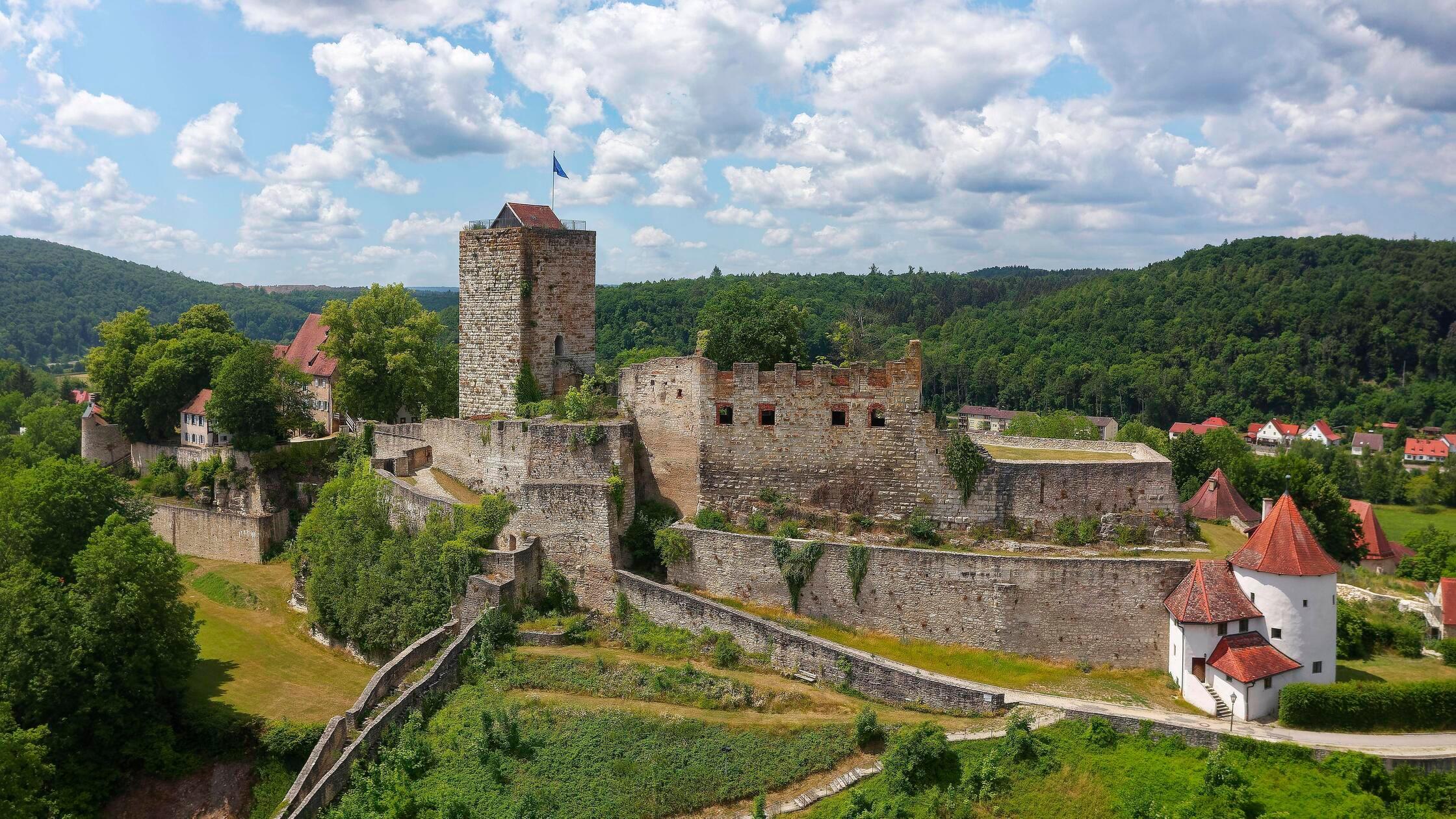 Luftaufnahme, Burg Pappenheim, erbaut um 1140, Spo