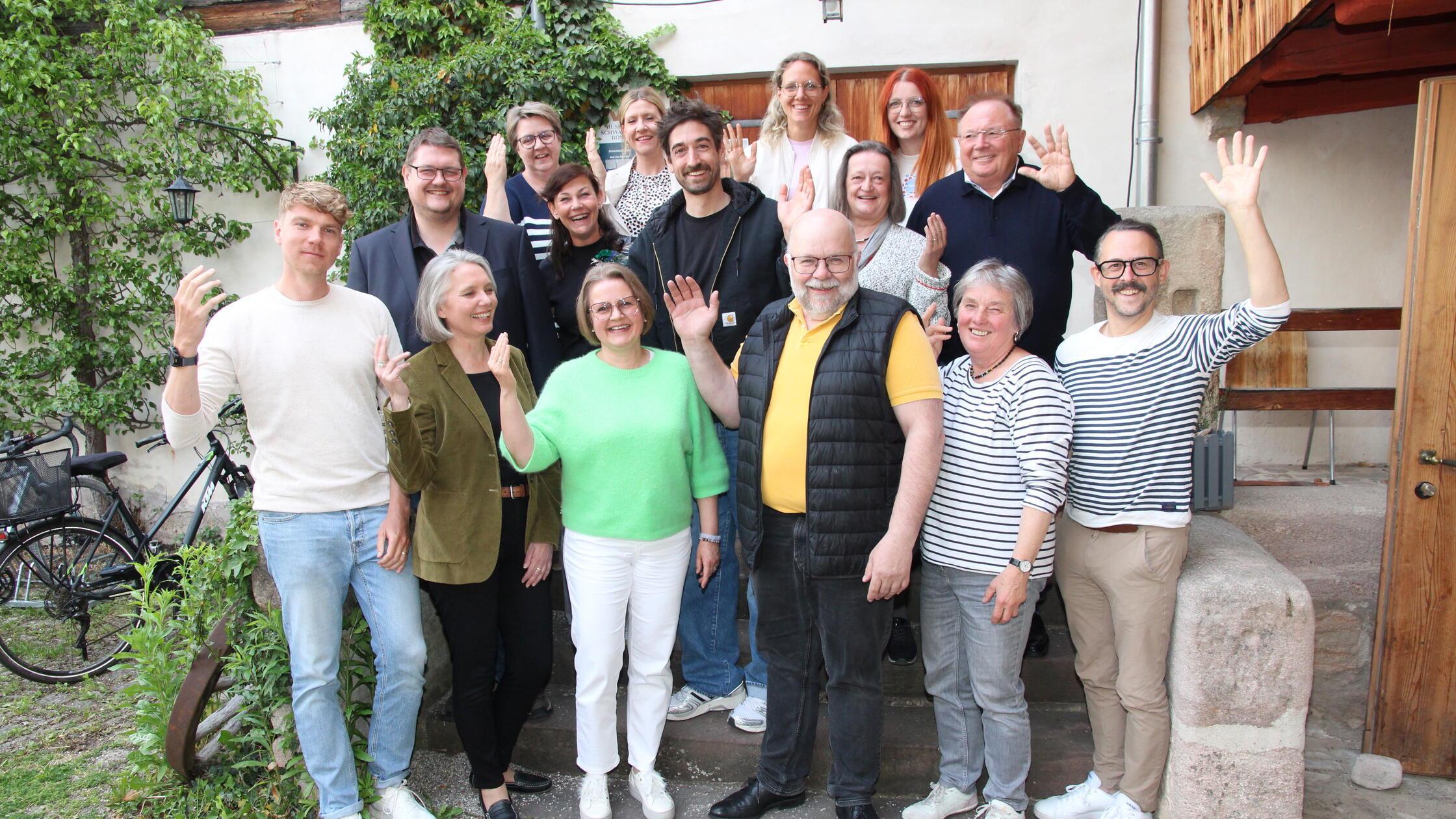 Das Winken der Gräfin beherrschen sie alle: Bei de