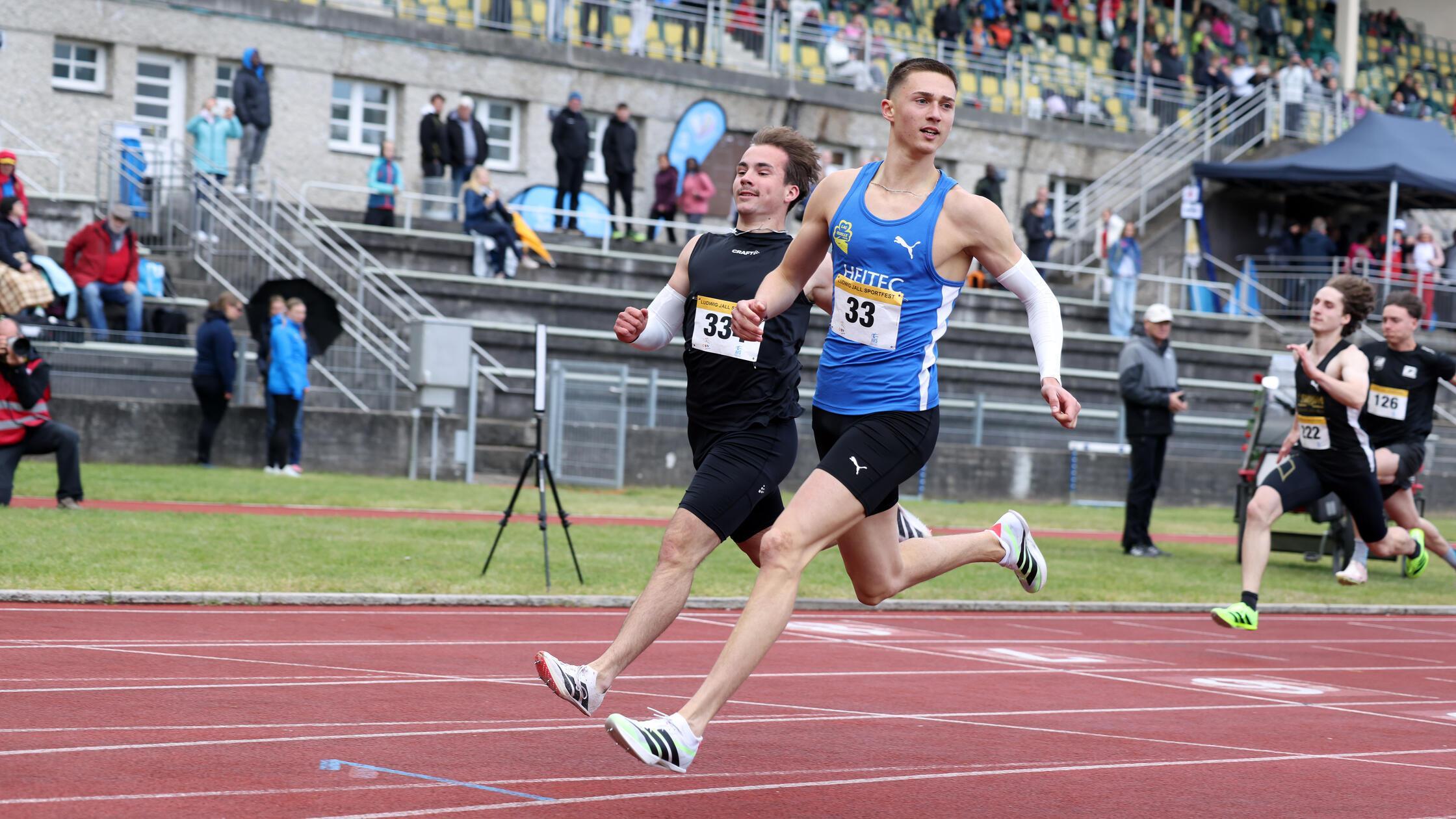 Timur Ilik beim 100 Meter Sieg vor Julian Rylke