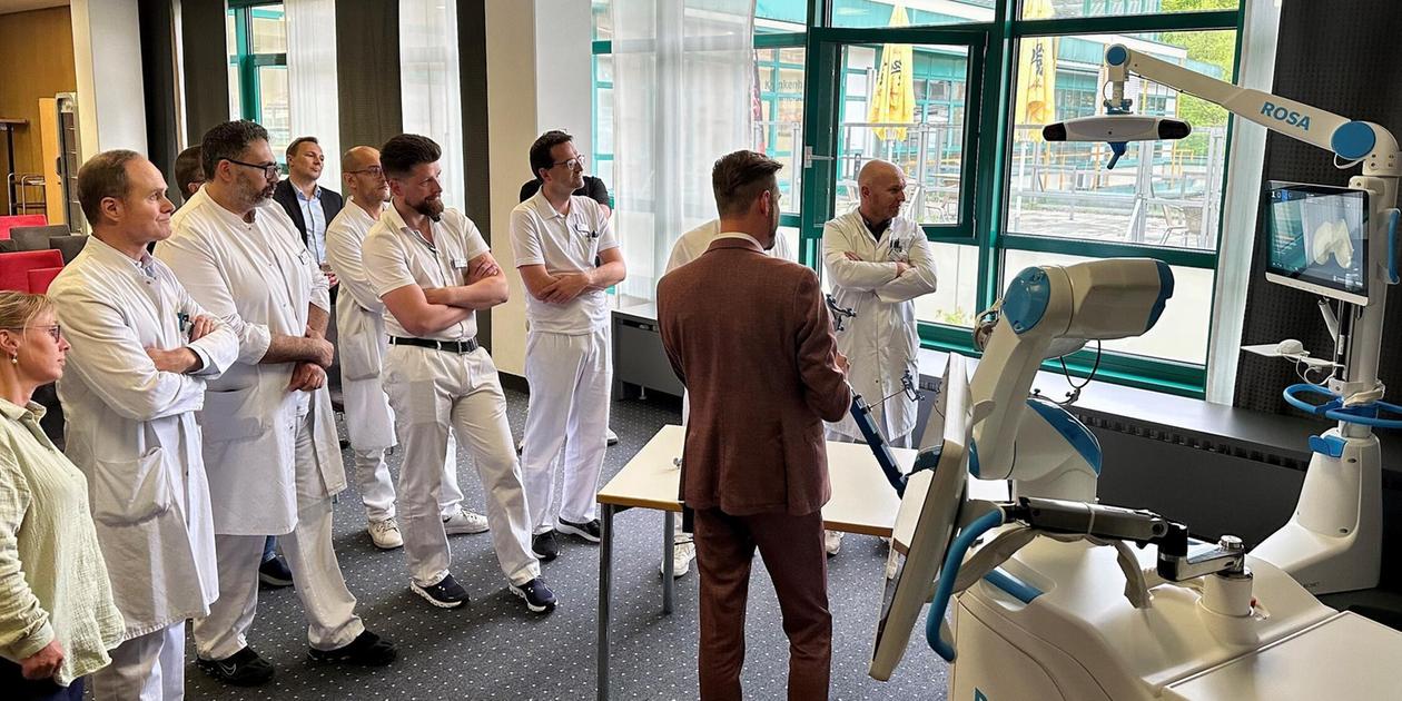 In Rummelsberg, knee replacements will be performed with the help of a ...