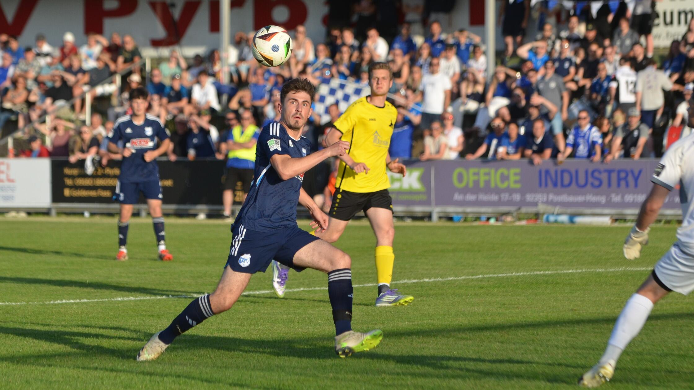TSV Winkelhaid Leon Bachmeier Chance gegen Hilpolt