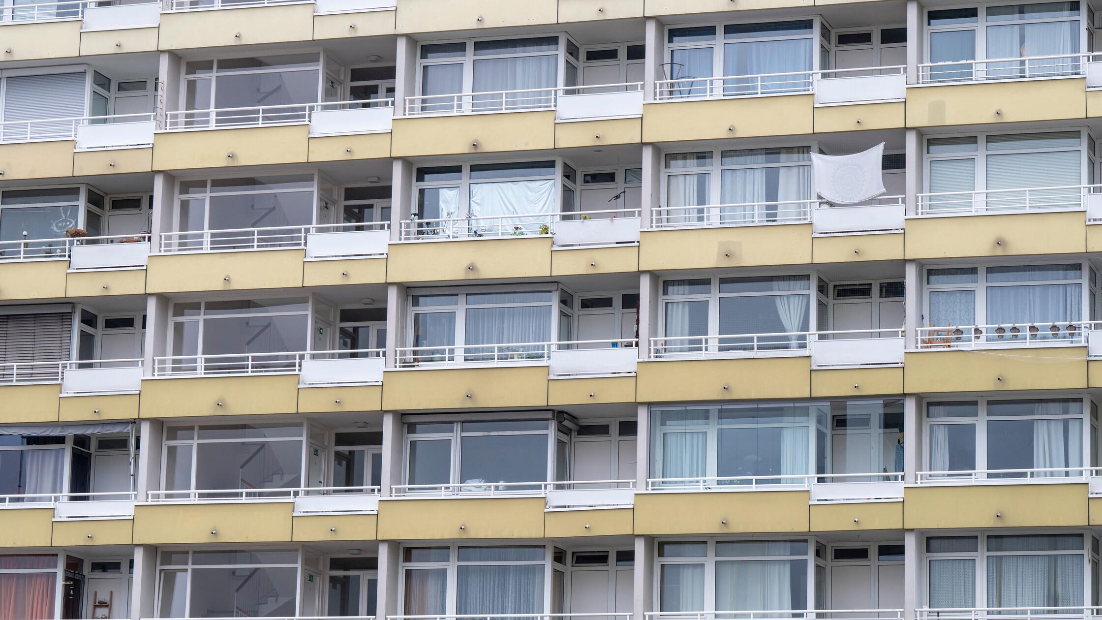 Fassaden von Wohnhäusern in der Innenstadt. (zu dp