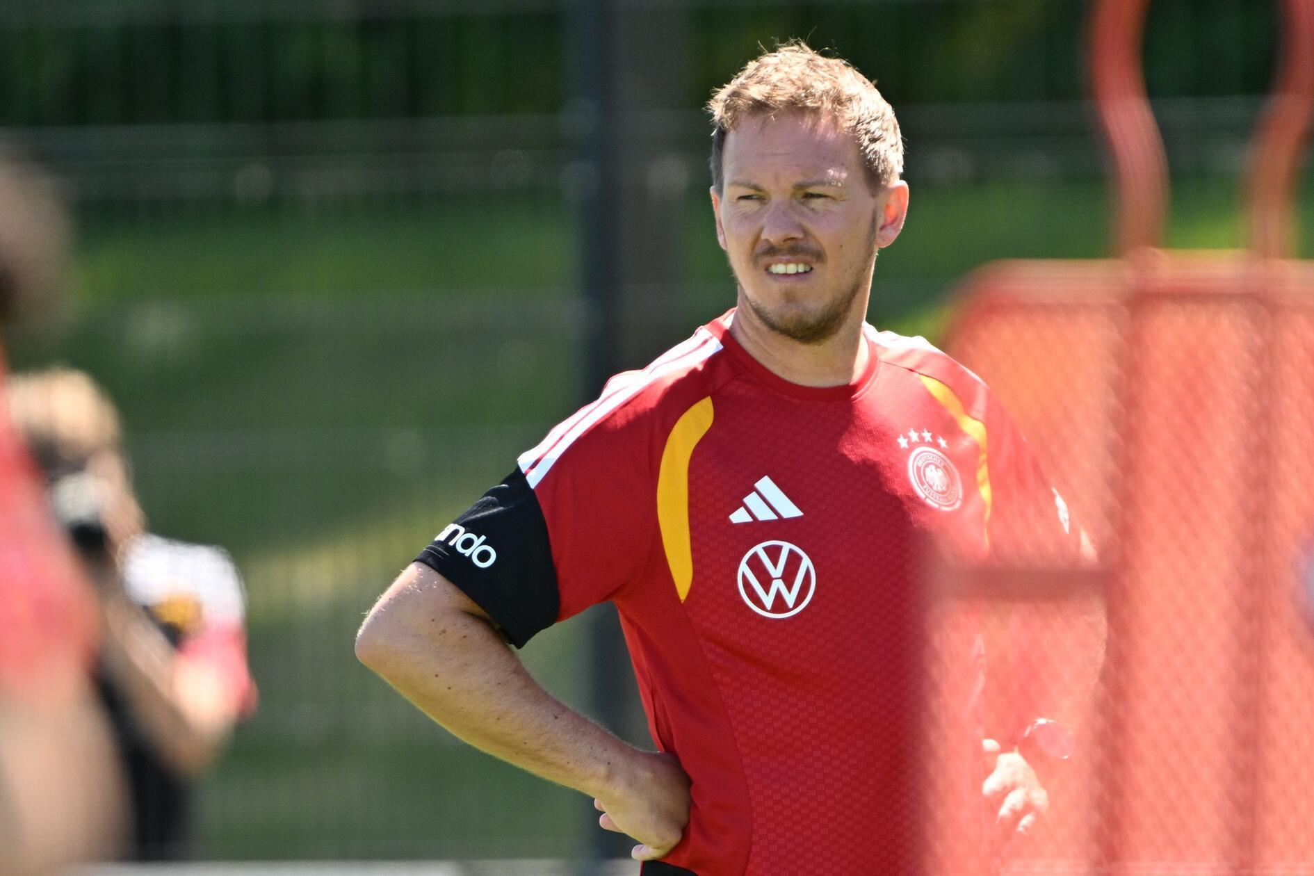 Julian Nagelsmann bereitet die deutsche Nationalmannschaft in Herzogenaurach auf die Weltmeisterschaft vor.