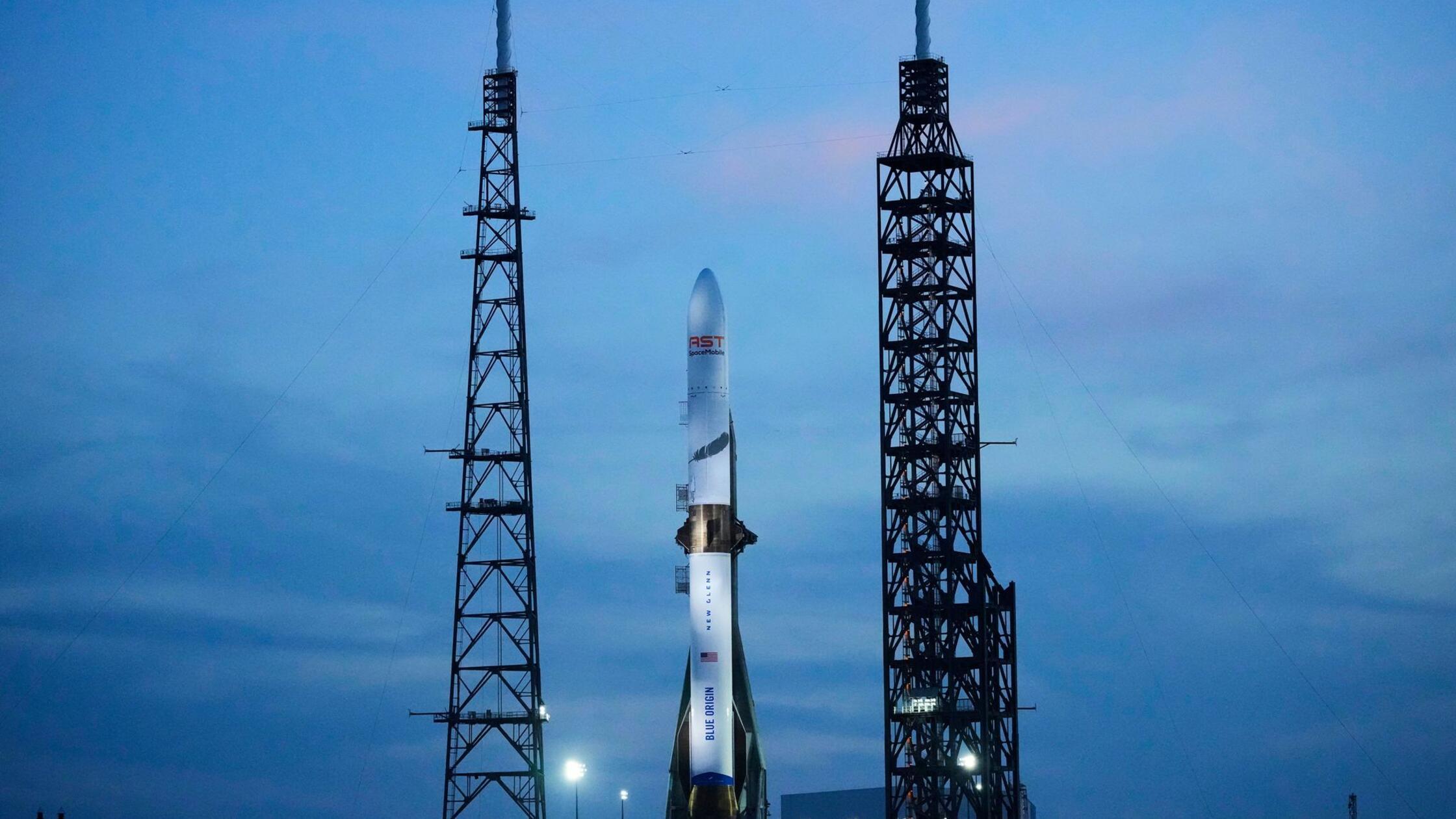 Die Blue Origin New Glenn Rakete steht auf der Cap