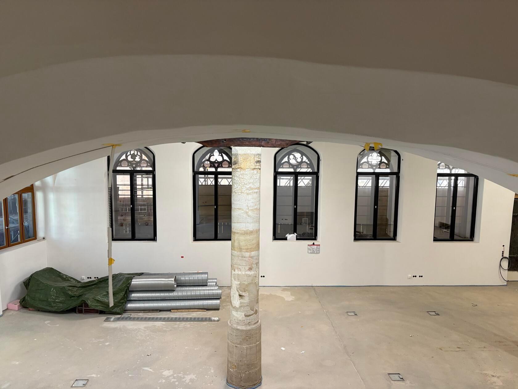 Die Sanierung des Rathauses in Forchheim befindet sich auf der Zielgeraden. OB Martina Hebendanz und die städtische Projektleiterin Claudia Greve luden nun zu einer exklusiven Begehung ein, um den aktuellen Stand zu sehen. Die Bilder.