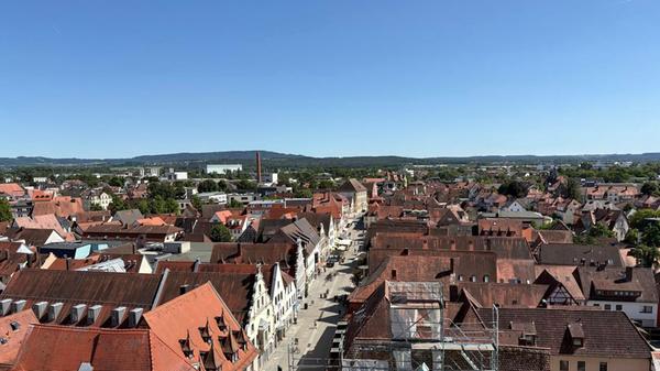 Die Sanierung des Rathauses in Forchheim steckt in den letzten Zügen. OB Martina Hebendanz und die städtische Projektleiterin Claudia Greve laden zu einer exklusiven Begehung ein, um den aktuellen Stand zu sehen. Unsere Redaktion war vor Ort.