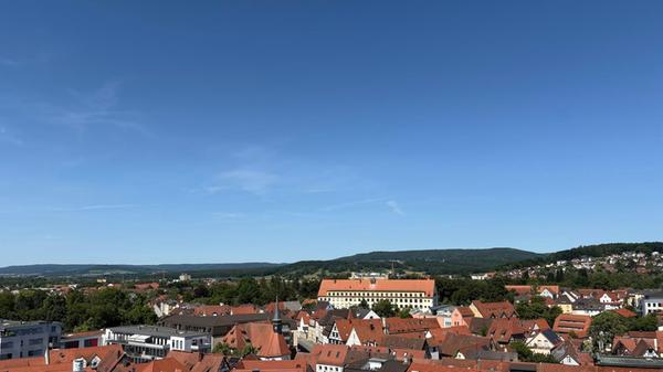 Die Sanierung des Rathauses in Forchheim steckt in den letzten Zügen. OB Martina Hebendanz und die städtische Projektleiterin Claudia Greve laden zu einer exklusiven Begehung ein, um den aktuellen Stand zu sehen. Unsere Redaktion war vor Ort.