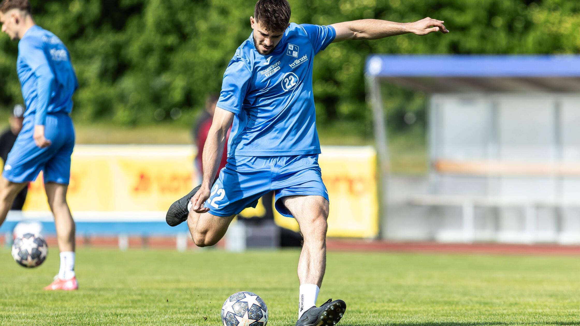 https://images.nordbayern.de/image/contentid/policy:1.15135668:1780176347/Fussball__Herren__Verbandspokal_Bayern_BFV_TotoP.jpg?f=2%3A1&h=630&m=FIT&w=1260&%24p%24f%24h%24m%24w=4ad43f0