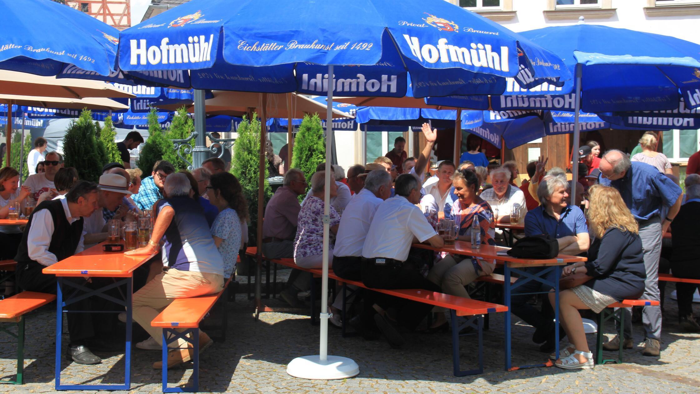 Faschingskomitee übernimmt allein: Brunnenfest am 4. Juni mit Aperol-Bar in Allersberg
