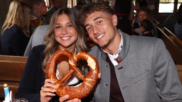 - Tom Bischof und Josefine Scholl