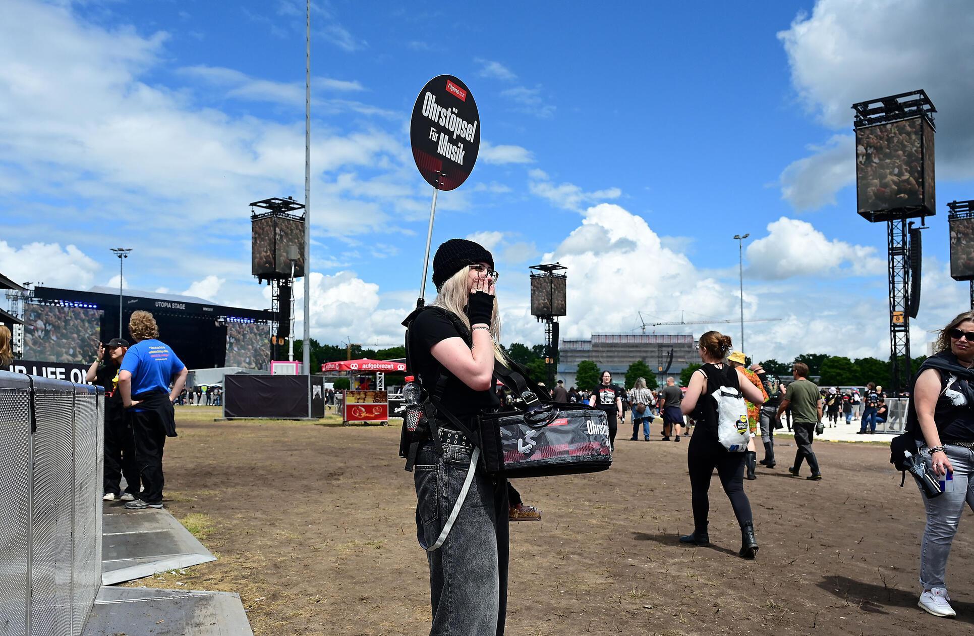 An diesem Freitag startet Rock im Park 2026 in seine 31. Runde. Das Schwestern-Festival von Rock am Ring, das zeitgleich in der Eifel stattfindet, fährt heuer mächtig auf.