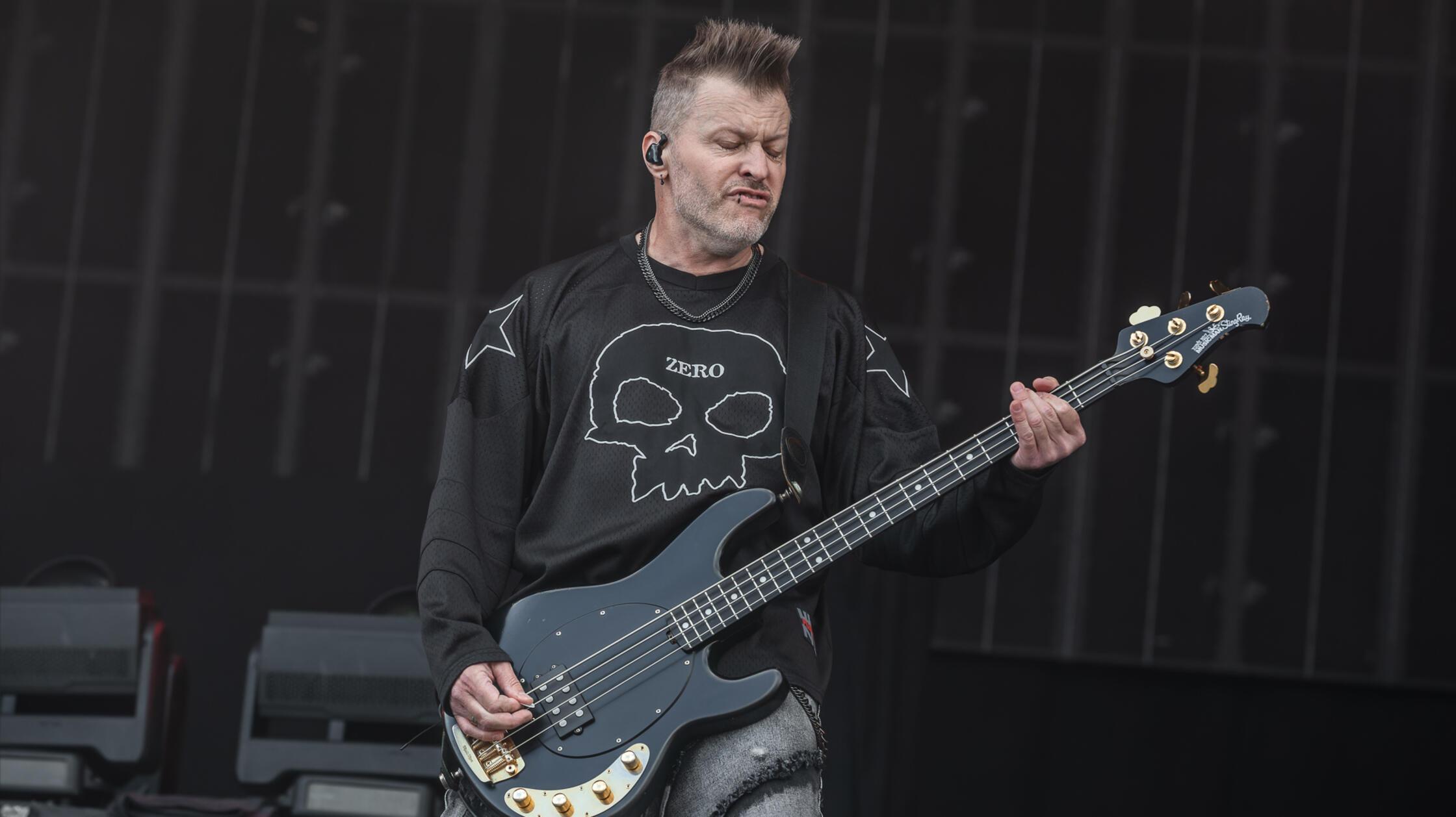 ... Auftakt hatten auch die Jungs von Three Days Grace einen erheblichen Anteil. Es wurde....