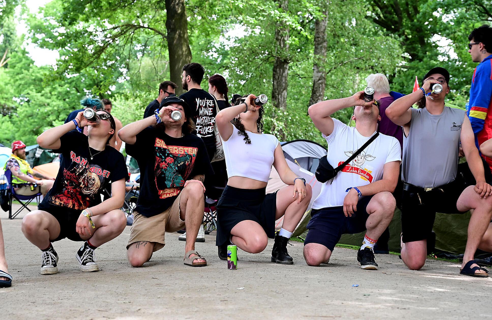 ... auch der Samstag bei Rock im Park 2026 direkt wieder Vollgas. Schon lange bevor...