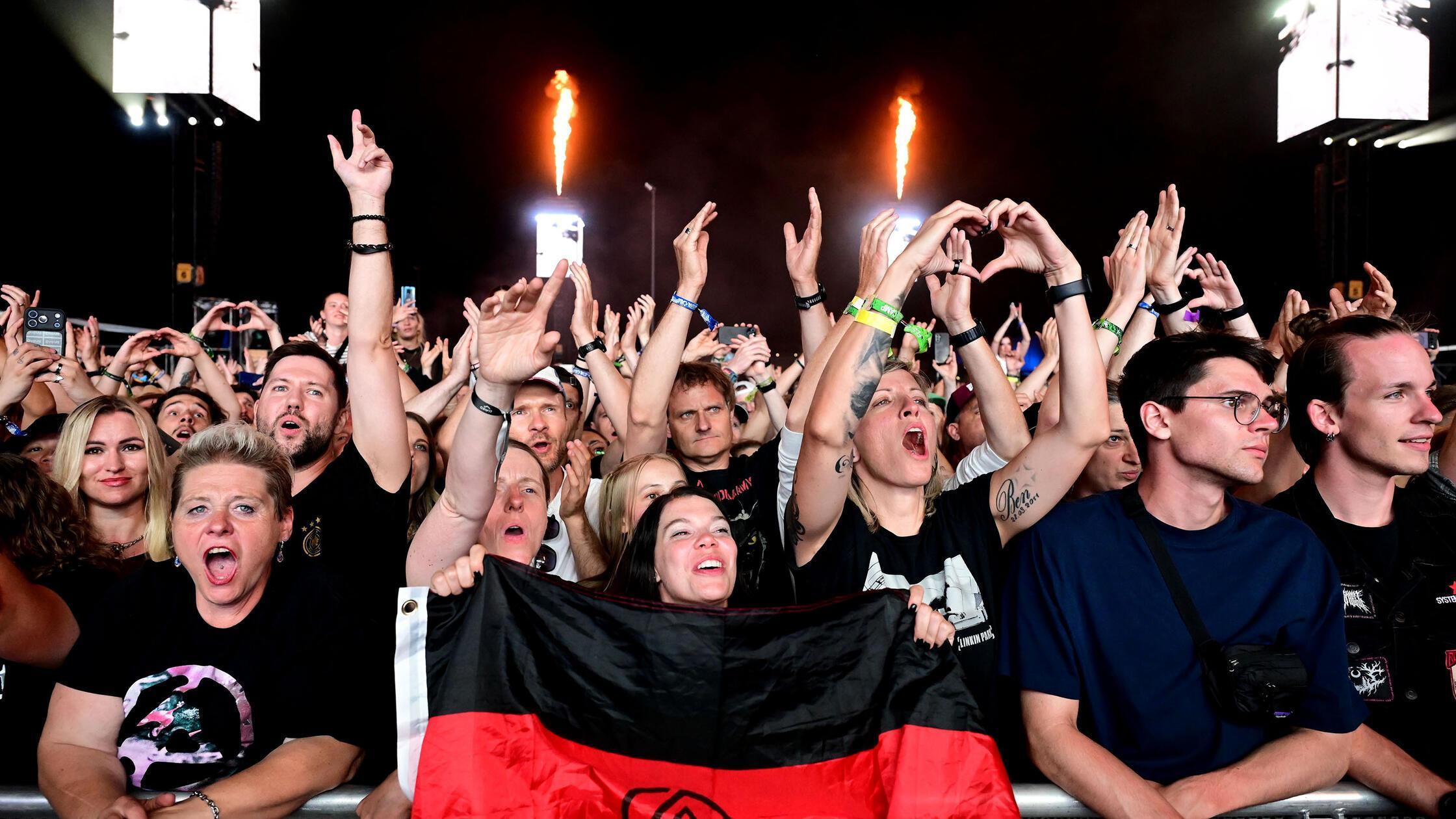 RIP_linkin-park_hjw_070626_044