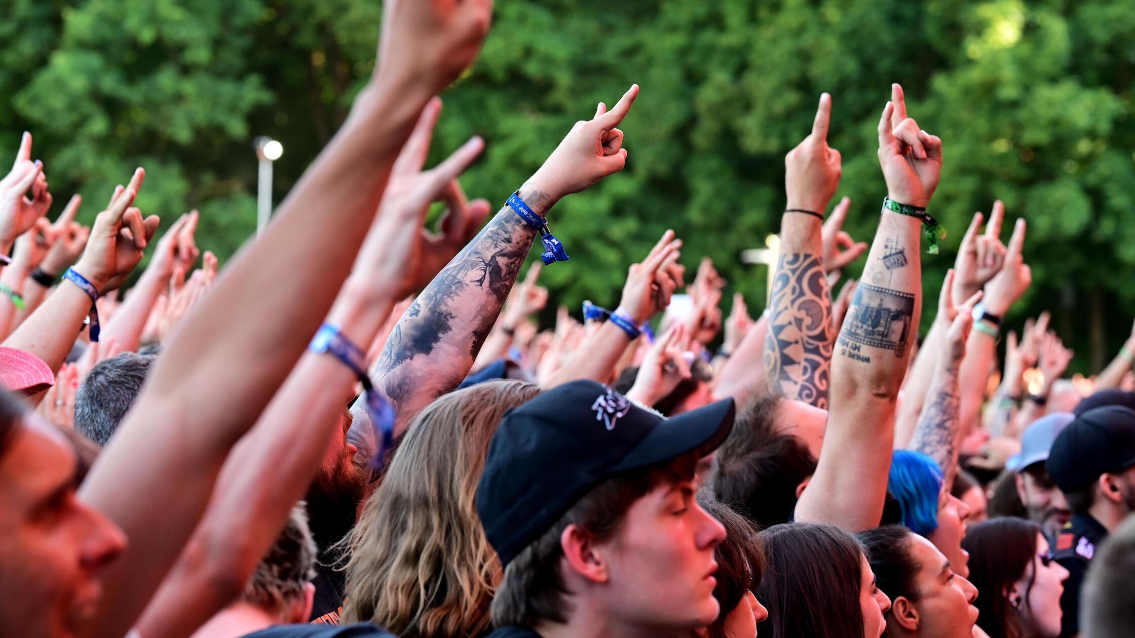 RIP_within-temptation_hjw_070626_102