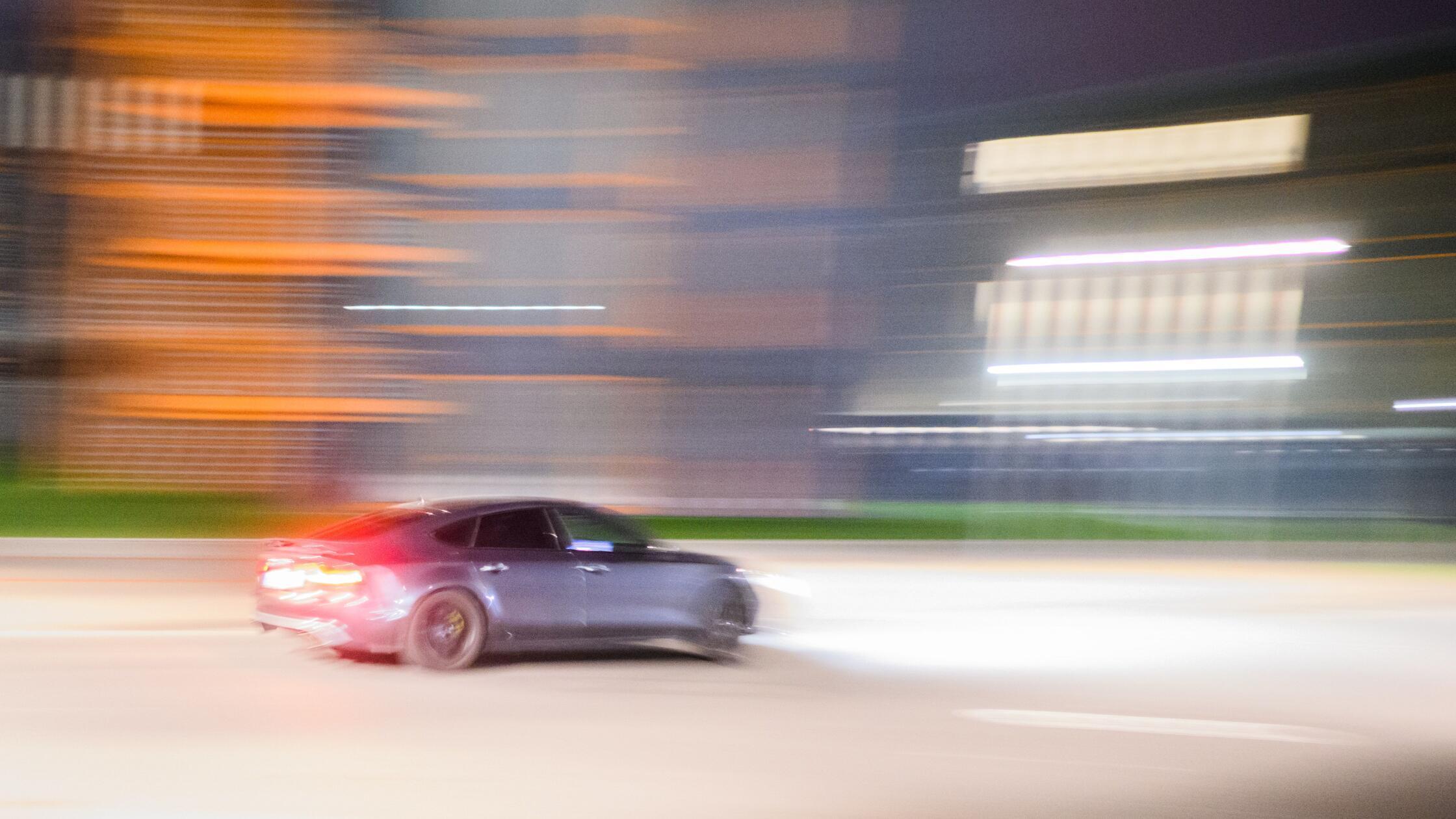 Extrem-Tempo in Fürth: Mit 143 km/h durch die Stadt – und das auch noch mit Handy