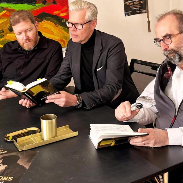 Unser Bild zeigt von links Literaturwissenschaftl