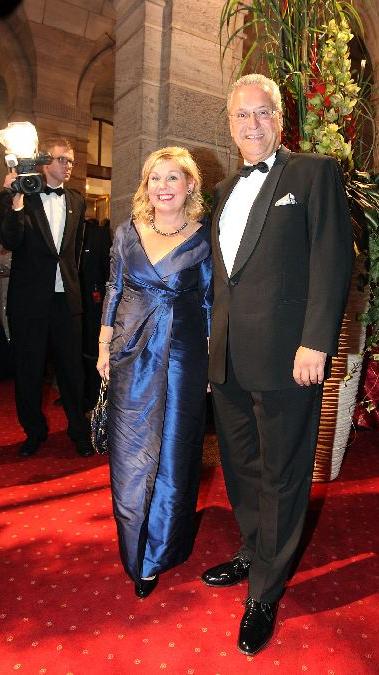 Innenminister Joachim Herrmann erschien mit seiner Frau Gerswid. Foto: Günter Distler