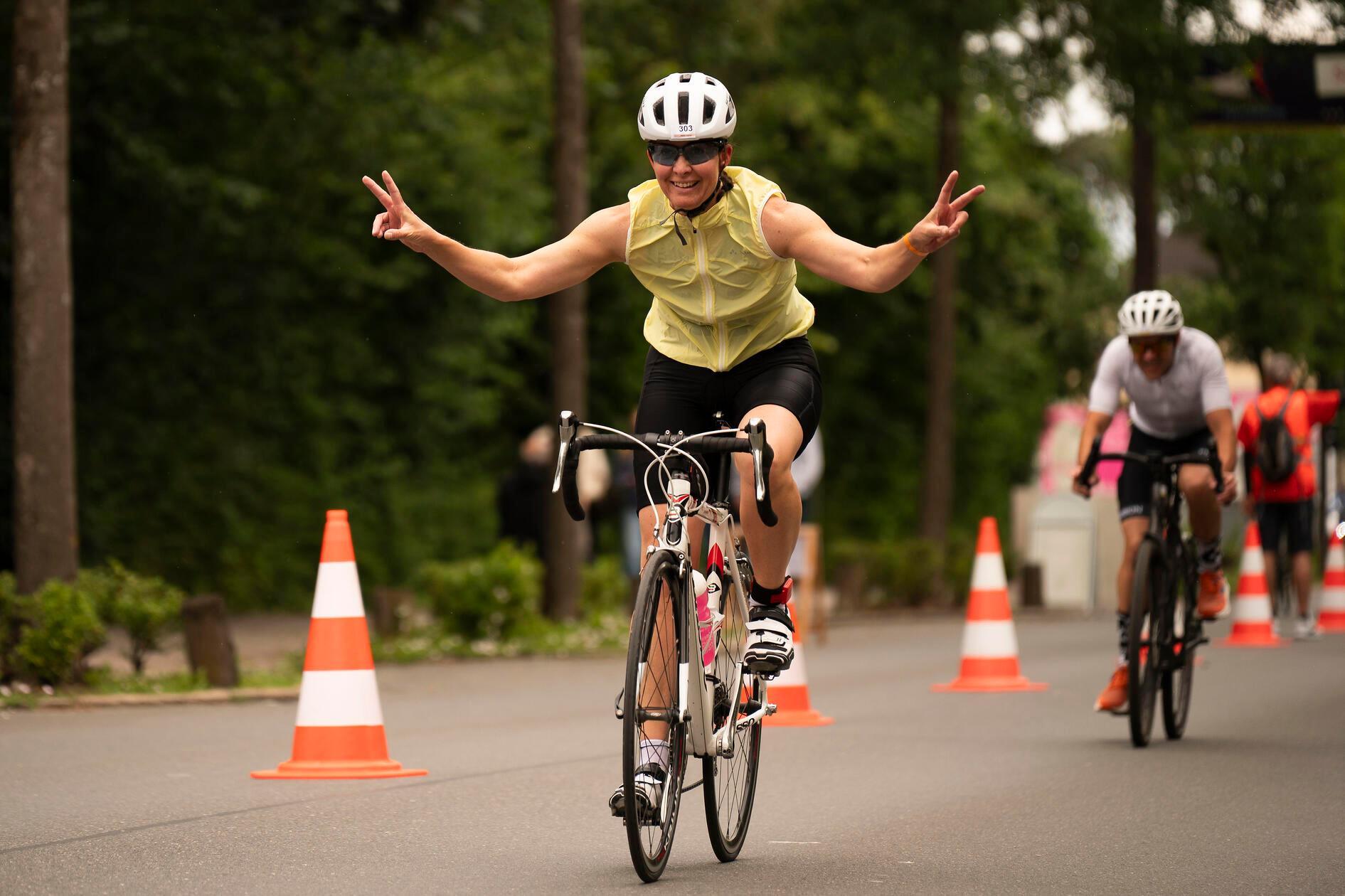 Impressionen-vom-Stadttriathlon-Forchheim-2026-Das-Radfahren