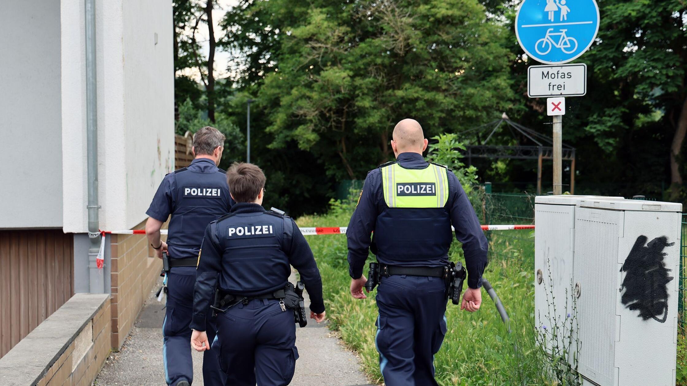Eine Frau, welche in Elsenfeld mit Messerstichen a