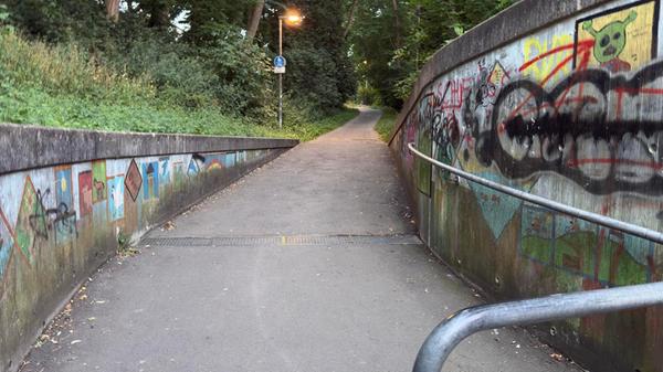 Frau auf Radweg getötet: Polizei im Großeinsatz