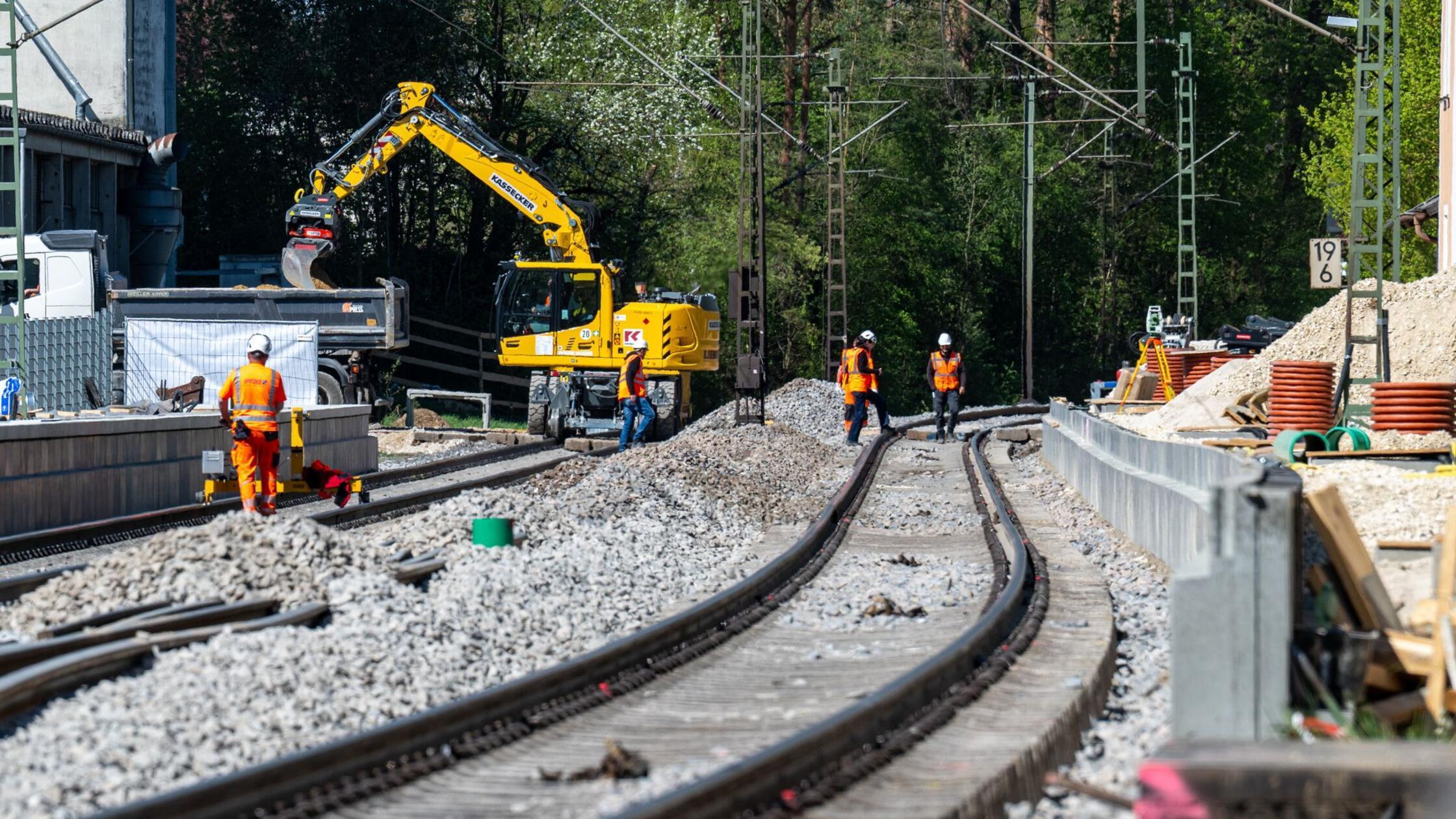 Bauarbeiten an der Bahnstrecke zwischen Nürnberg u