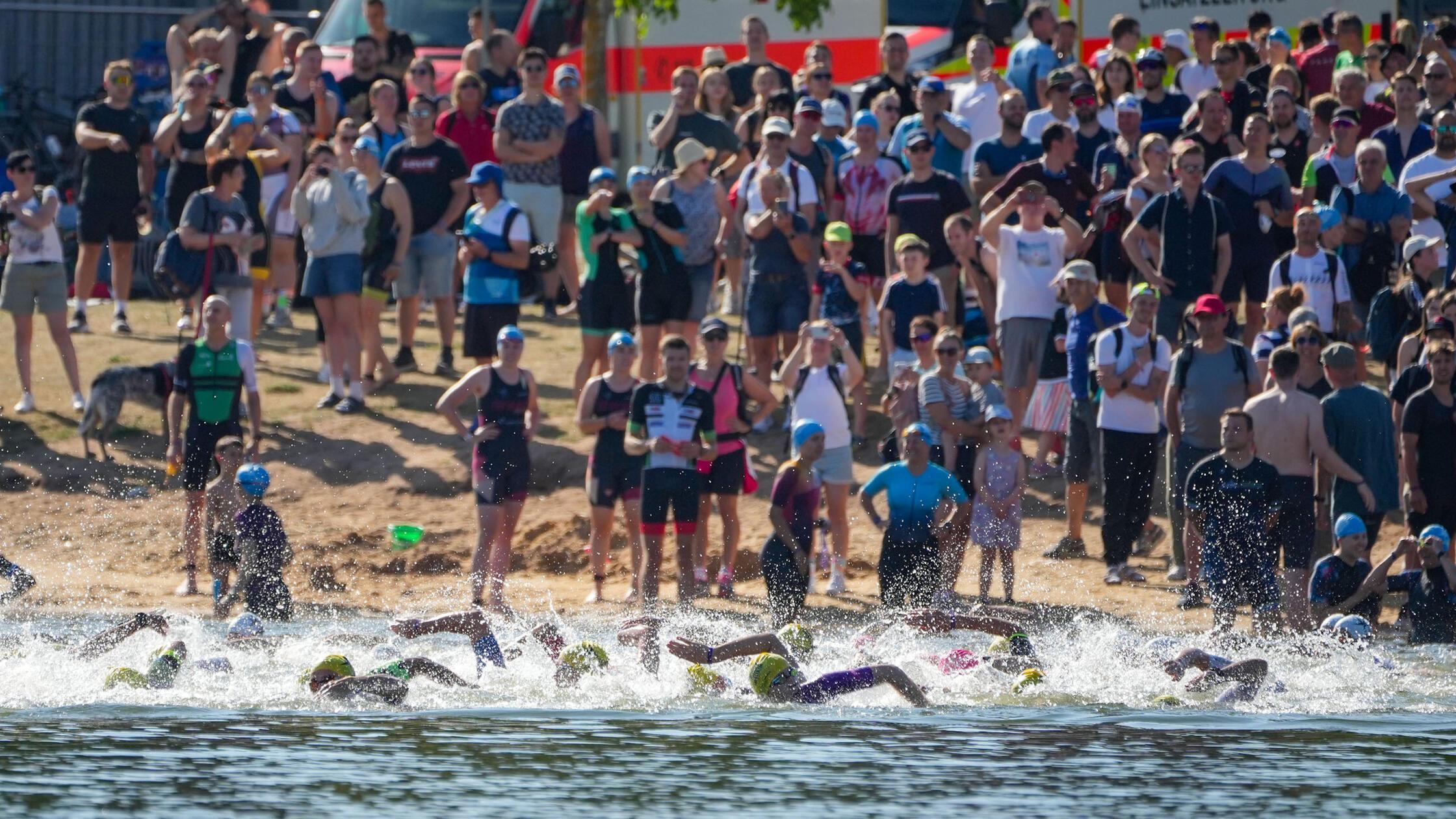 Rothsee-Triathlon-im-Livestream-Heute-und-am-Sonntag-ganz-nah-dran-an-der-Strecke