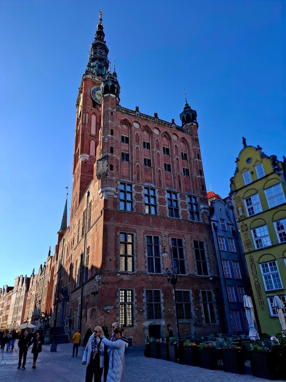 Das Rathaus an der Straße Langer Markt bildet das Zentrum der Rechtstadt.