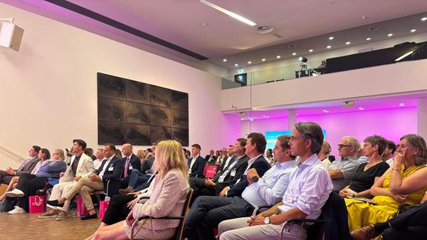 Rund 150 Teilnehmer kamen zum bayerischen Familienunternehmer-Kongress nach Nürnberg ins Germanische Nationalmuseum.