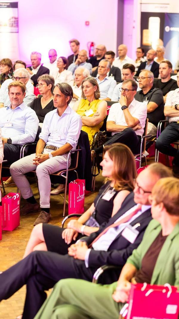 Blick ins Publikum beim 15. bayerischen Familienunternehmer-Kongress in Nürnberg.