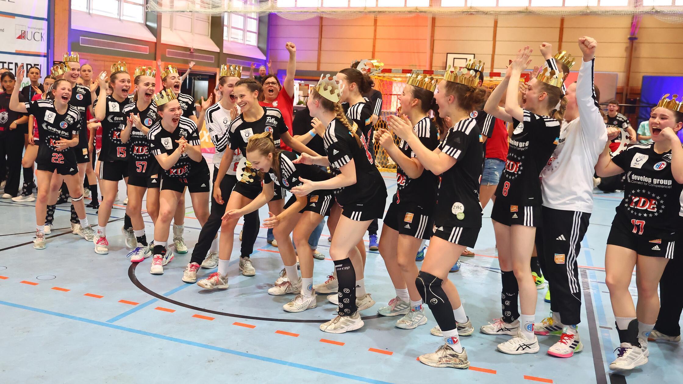 Zwei-Meisterschaften-und-zweimal-Bronze-Diese-Teams-sind-f-r-die-Sportlerwahl-nominiert
