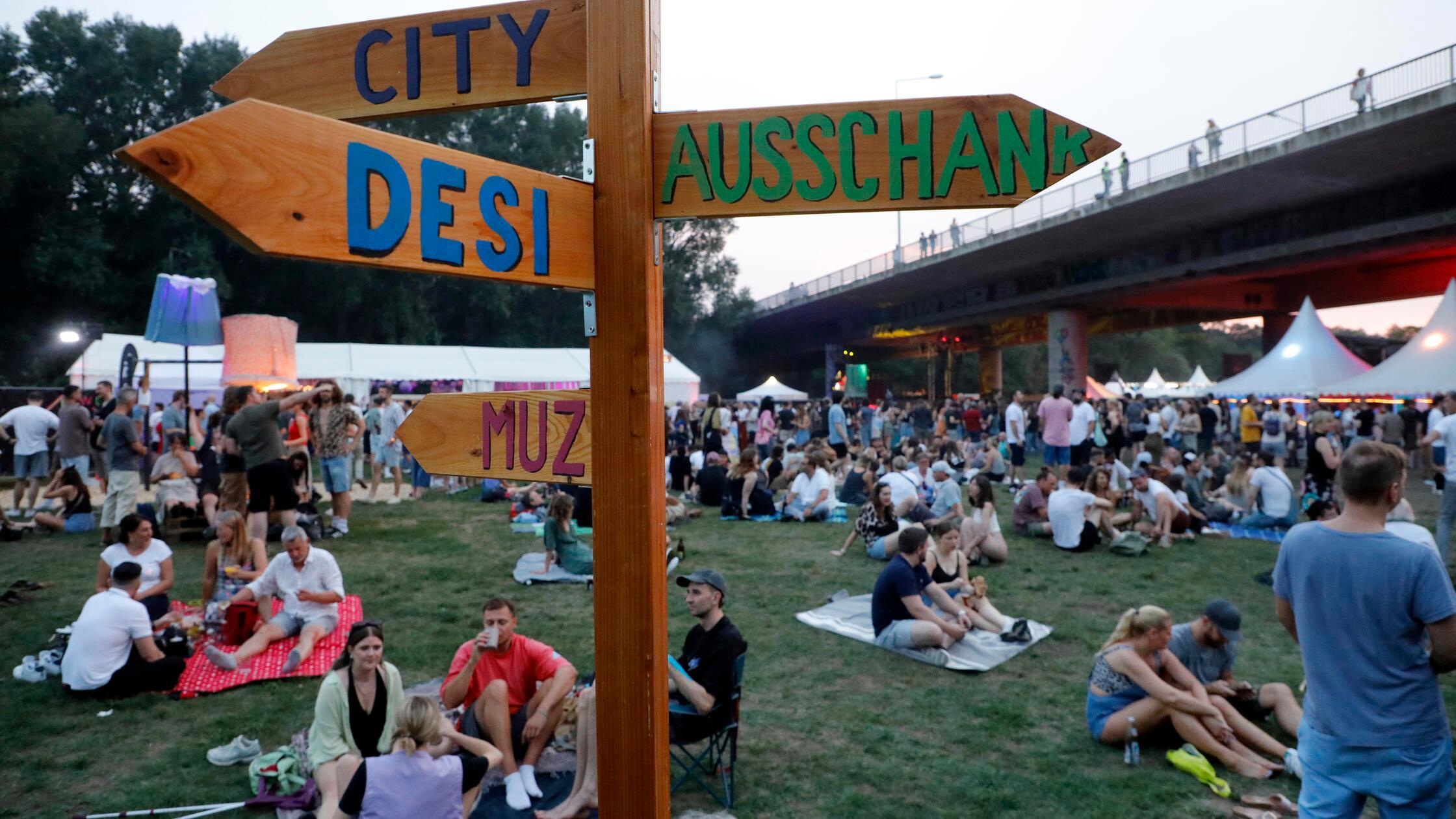 Brueckenfest_hip_150825_33