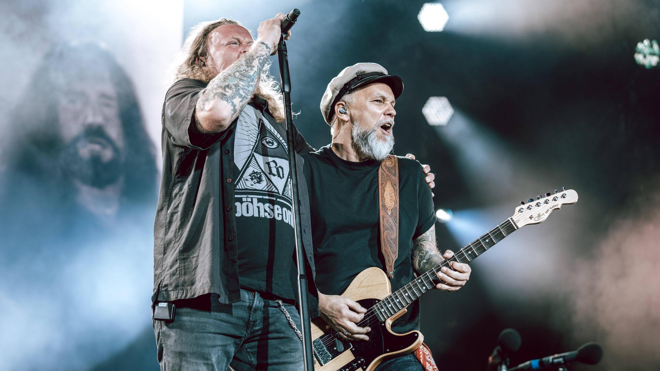 Die-B-hsen-Onkelz-spielen-vor-63-000-Fans-in-N-rnberg-einfach-echt-oder-echt-einfach-