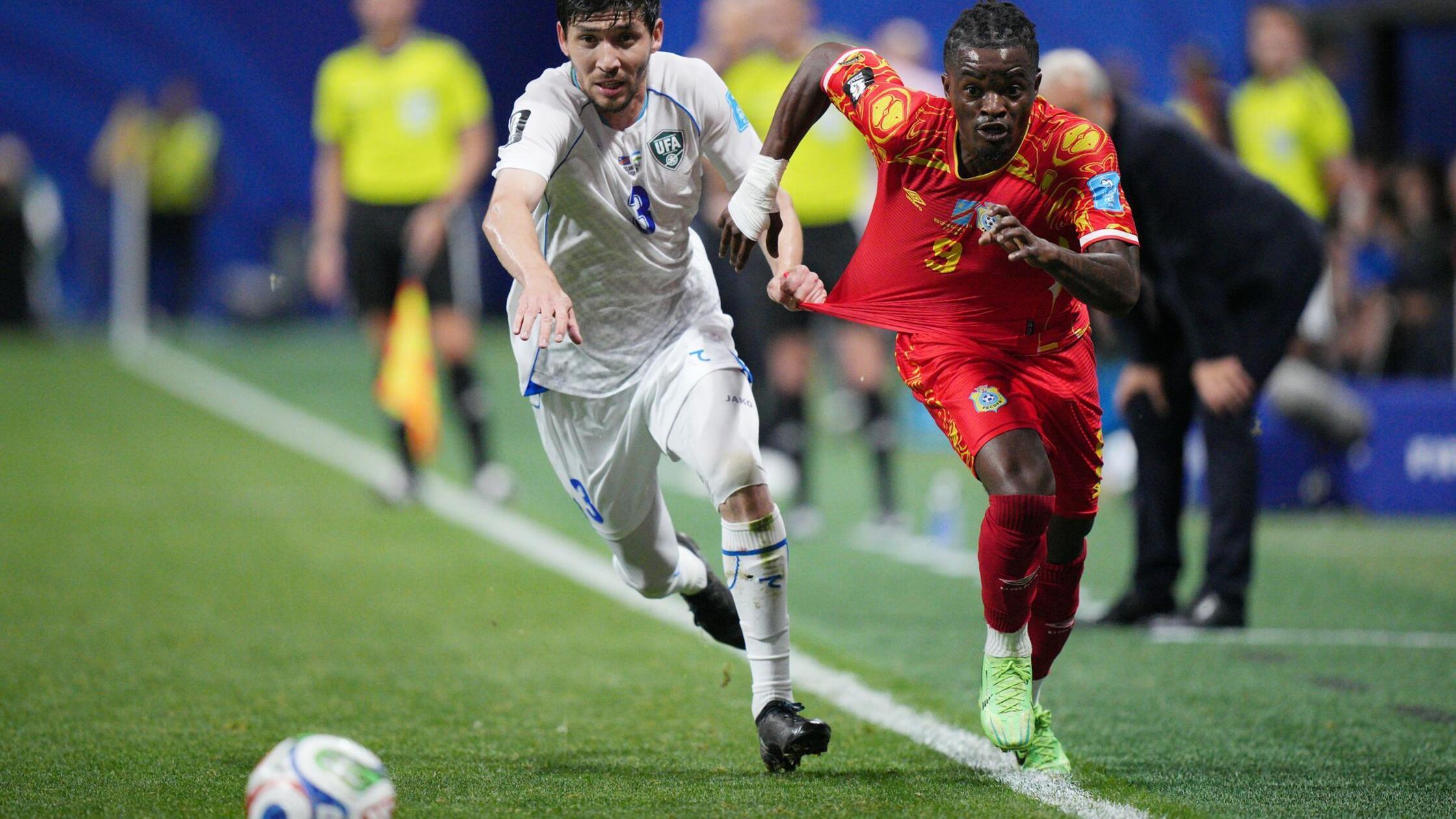 Kongo besiegt Usbekistan - Achte Afrika-Mannschaft weiter